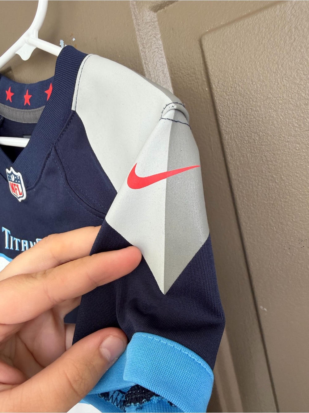 Nike Tennessee Titans Derrick Henry 22 NFL Football
Jersey Navy Toddler 4T Kids - Picture 3 of 5